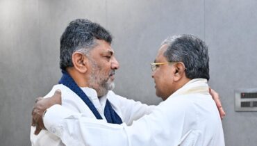 കർണാടകയിൽ ഭരണമാറ്റം;രാജി വെച്ച് സിദ്ധരാമയ്യ, മുഖ്യമന്ത്രി സ്ഥാനത്തേക്ക് ഡി കെ ശിവകുമാര്‍