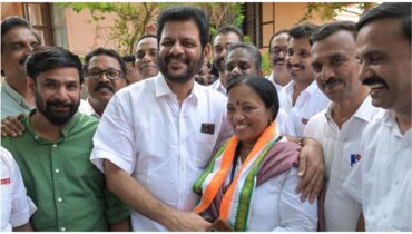 ഒരു വീട്ടിൽ എംപിയും എംഎൽഎയും! വികെ ശ്രീകണ്ഠനും കെഎ തുളസിയും കേരള രാഷ്ട്രീയത്തിലെ അപൂർവത ആവർത്തിച്ചു