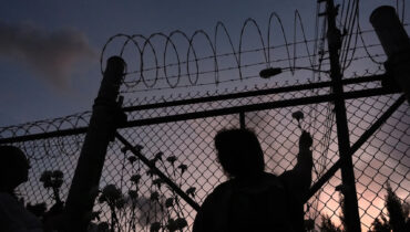 യു.എസ് തടങ്കൽ കേന്ദ്രങ്ങളിൽ ഇമിഗ്രേഷൻ തടവുകാരുടെ ആത്മഹത്യ വർദ്ധിക്കുന്നു: ആശങ്കാജനകമായ റിപ്പോർട്ട് പുറത്ത്