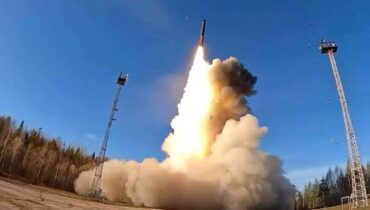 ഭൂകണ്ഡാന്തര ബാലിസ്റ്റിക് മിസൈൽ പരീക്ഷിച്ച് റഷ്യ; സെയ്റ്റൻ II ലോകത്തിലെ ഏറ്റവും ശക്തമായ മിസൈലെന്ന് പുടിൻ