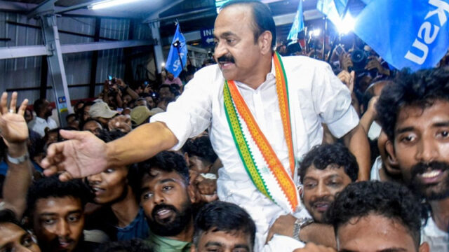വി. ഡി. സതീശന് അനുകൂല തീരുമാനം വരാൻ ചക്കുളത്തുകാവിൽ ശത്രുസംഹാര പൂജ; വഴിപാട് നടത്തിയത് അനുയായികൾ