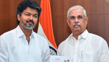 ഭൂരിപക്ഷം തെളിയിക്കാൻ 118 പേരുടെ ഒപ്പ് വേണം; വിജയിയെ വീണ്ടും തിരിച്ചയച്ച് ഗവർണർ; തമിഴ്നാട്ടിൽ സർക്കാർ രൂപീകരണം പ്രതിസന്ധിയിൽ