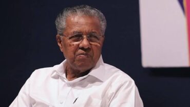 ട്രംപിന് ഇഷ്ടമല്ലെന്ന് വന്നപ്പോൾ റഷ്യയിൽ നിന്നുള്ള എണ്ണ ഇറക്കുമതി നിർത്തി; കേന്ദ്രസർക്കാരിനെ കുറ്റപ്പെടുത്താൻ സംസ്ഥാന സർക്കാർ തയ്യാറാകുന്നില്ലെന്ന് പിണറായി വിജയൻ