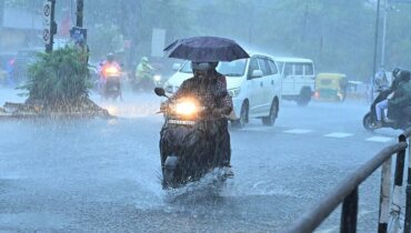 കനത്ത മഴ; കാസർകോഡ്, കോഴിക്കോട് ജില്ലകളിലെ വിദ്യാഭ്യാസ സ്ഥാപനങ്ങൾക്ക്  അവധി