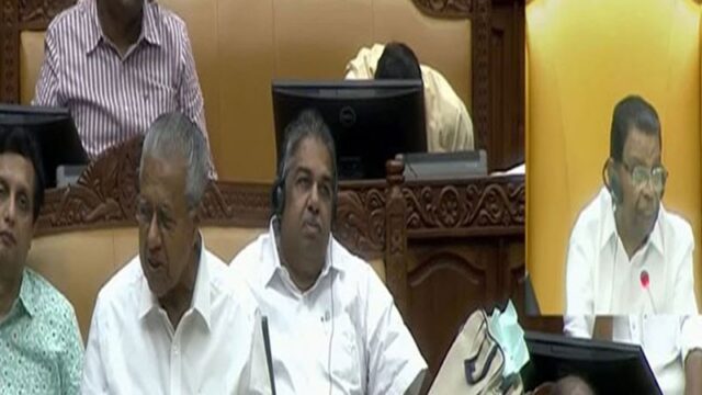പി. എം ശ്രീ പദ്ധതി; നിയമസഭയിൽ പരസ്പരം പോരടിച്ച് ഭരണപക്ഷവും പ്രതിപക്ഷവും