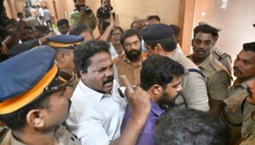 സംഘർഷത്തിൽ മേയറുടെ കാലിന് പരുക്ക്; മെഡിക്കൽ കോളജിൽ ചികിത്സ തേടി 16 കൗൺസിലർമാർ