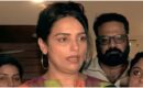 ‘അമ്മ’ ജനറൽ ബോഡിയിൽ നാടകീയ രംഗങ്ങളും പൊട്ടിത്തെറിയും, സ്റ്റേജിൽ കയറി അധ്യക്ഷ സ്ഥാനം രാജിവെക്കുന്നുവെന്ന് പ്രഖ്യാപിച്ച് ശ്വേത; ‘ബിജെപിക്കാരിയാക്കാൻ ശ്രമ’മെന്ന് പരാതി