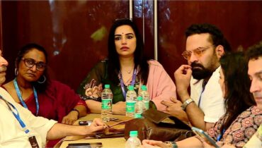 അത്യന്തം നാടകീയം ‘അമ്മ’, അധ്യക്ഷ ശ്വേതയുടെ രാജി പ്രഖ്യാപനത്തിന് പിന്നാലെ ഭരണ സമിതി ഒന്നടങ്കം രാജിവെച്ചു; വരവ് ചിലവ് കണക്കിലെ തർക്കത്തിന് പിന്നാലെ പൊട്ടിത്തെറി
