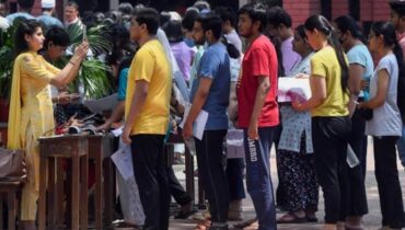 കനത്ത സുരക്ഷയിൽ നീറ്റ് പുനഃപരീക്ഷ ആരംഭിച്ചു; , ചോദ്യപേപ്പറുടെ സുരക്ഷാചുമതല അര്ധസൈനിക വിഭാഗങ്ങള്ക്ക്