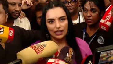 ‘അമ്മ’യെ അട്ടിമറിക്കാൻ അനുവദിക്കില്ല, ബൈലൈനിൽ എവിടെയാണ് ‘അഡ്ഹോക്ക് കമ്മിറ്റി’ ഉള്ളത്, ലാലേട്ടൻ കമ്മിറ്റി തുടർന്നത് ചൂണ്ടിക്കാട്ടി ആഞ്ഞടിച്ച് ശ്വേത