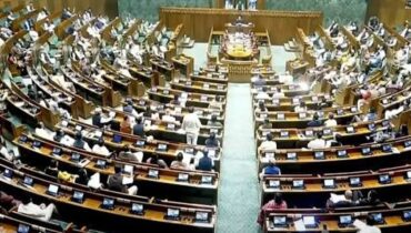 പാർലമെന്റിന്റെ വർഷകാല സമ്മേളനം ഈ മാസം 20 ന്: ജയിൽ ശിക്ഷ വിധിച്ചാൽ മന്ത്രിസ്ഥാനം തെറിക്കുന്നതടക്കമുള്ള നിർണായക ബില്ലുകൾ അവതരിപ്പിക്കാൻ കേന്ദ്രം
