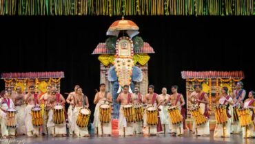 അരങ്ങേറ്റം വിജയകരം; സിയാറ്റിലിൽ പഞ്ചാരി മേളവുമായി 17 മലയാളി കലാകാരന്മാർ