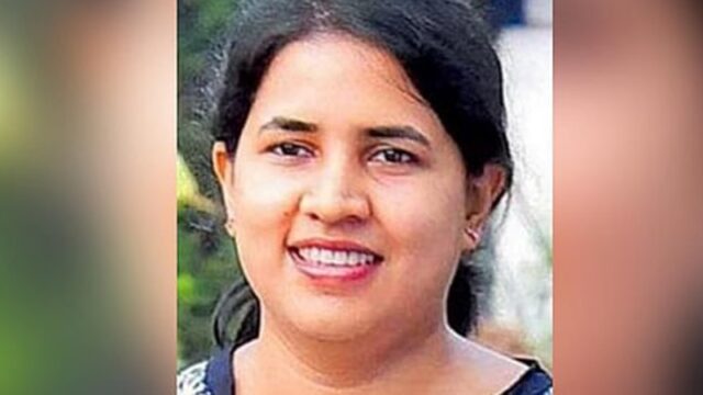 സിഎംആർഎൽ – എക്സാലോജിക് ഇടപാട്; ഇൻവോയിസ് ഇല്ലാതെ വീണ കൈപ്പറ്റിയത്  45 ലക്ഷം രൂപയെന്ന് ഇ ഡി റിപ്പോർട്ട്