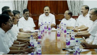 പി.എം. ശ്രീ പദ്ധതിയിൽ മലക്കം മറിഞ്ഞ് വി.ഡി. സതീശൻ സർക്കാർ; നടപ്പാക്കുമെ യു.ഡി.എഫ്; ഉപാധി തീരുമാനിക്കാൻ ഉപസമിതി