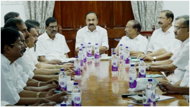 പി.എം. ശ്രീ പദ്ധതിയിൽ മലക്കം മറിഞ്ഞ് വി.ഡി. സതീശൻ സർക്കാർ; നടപ്പാക്കുമെ യു.ഡി.എഫ്; ഉപാധി തീരുമാനിക്കാൻ ഉപസമിതി