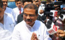 പേപ്പർ ചോർച്ച വിവാദം: ധർമേന്ദ്ര പ്രധാന് പാർലമെൻ്റിൽ എൻ.ഡി.എയുടെ വീരവേൽവേൽപ്പ്; ആഭ്യന്തര മന്ത്രി മാപ്പ് പറയണമെന്ന് പ്രതിപക്ഷം