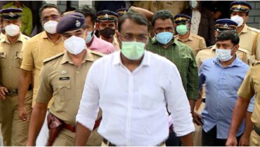 അഗസ്റ്റിൻ സഹോദരന്മാർക്ക് തിരിച്ചടി, മുട്ടിൽ മരംമുറിയിൽ അമ്പലമേട് വിശ്വാസവഞ്ചന കേസിൽ ജാമ്യമില്ലാ വാറണ്ട് പുറപ്പെടുവിച്ച് കോടതി