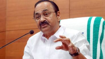 ജിജി തോംസന്റെ വെളിപ്പെടുത്തൽ അതീവ ഗൗരവമുള്ളത്; മുഖ്യതിരഞ്ഞെടുപ്പ് കമ്മീഷണർ ഗ്യാനേഷ്കുമാർ ഇന്ത്യൻ ജനാധിപത്യത്തിന് വധശിക്ഷ വിധിച്ചയാളെന്ന് മുഖ്യമന്ത്രി