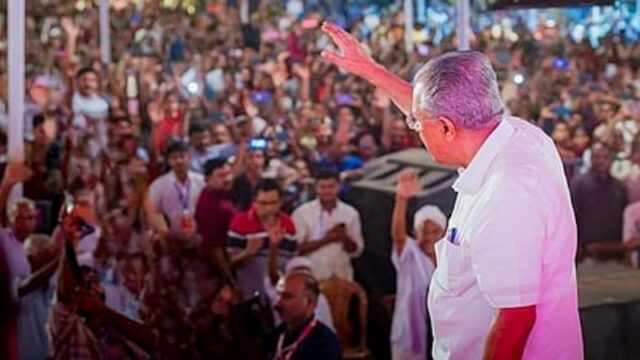 ഇത്‌ കേരളത്തിന്റെ ചെങ്കൊടിക്കുതിപ്പ്,  ഉപതെരഞ്ഞെടുപ്പ് ഫലം ആഘോഷമാക്കി പ്രതിപക്ഷ നേതാവ്; യുഡിഎഫ് സർക്കാരിന്റെ നയവൈകല്യങ്ങൾക്കുള്ള തിരിച്ചടിയെന്നും പിണറായി