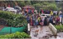 വട്ടവടയിൽ ദുരന്തം വിതച്ച് അതിശക്ത മഴ, വീടിന് മുകളിലേക്ക് മണ്ണ് ഇടിഞ്ഞുവീണ് രണ്ട് പേർ മരിച്ചു; ജീവൻ നഷ്ടമായത് സഹോദരങ്ങൾക്ക്; ഓറഞ്ച് അലർട്ട് പ്രഖ്യാപിച്ചു