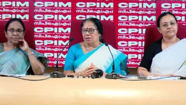 കെ മുരളീധരനെതിരെ രൂക്ഷ വിമർശനവുമായി മുൻ ആരോഗ്യമന്ത്രിമാർ;  ആരോഗ്യരംഗം ഗുരുതര പ്രതിസന്ധിയിലേക്ക്, മന്ത്രി സ്ഥാനത്ത് തുടരാൻ അർഹത ഇല്ല