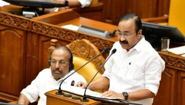 സംസ്ഥാനത്ത് പെൻഷൻ പ്രായം ഉയർത്തൽ; സർക്കാരിന്റെ പരിഗണനയിലില്ലെന്ന് നിയമസഭയിൽ മുഖ്യമന്ത്രി