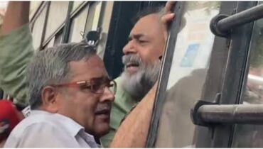 ഡൽഹിയിൽ പ്രക്ഷോഭം രൂക്ഷം: ഗ്യാനേഷ് കുമാറിന്റെ രാജി ആവശ്യപ്പെട്ട് രണ്ടാം ദിവസവും പ്രതിഷേധം ശക്തം; കപിൽ സിബലും യോഗേന്ദ്ര യാദവും അടക്കമുള്ള നേതാക്കൾ കസ്റ്റഡിയിൽ