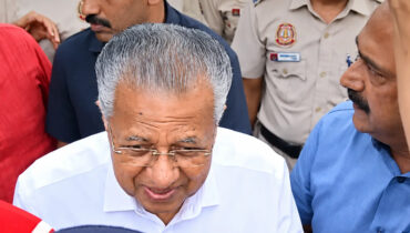 ഗ്യാനേഷ് കുമാറിന്റെ രാജിക്കായുള്ള പ്രതിഷേധം: പിണറായി വിജയൻ അടക്കമുള്ള സിപിഎം നേതാക്കൾ ഡൽഹിയിൽ കസ്റ്റഡിയിൽ